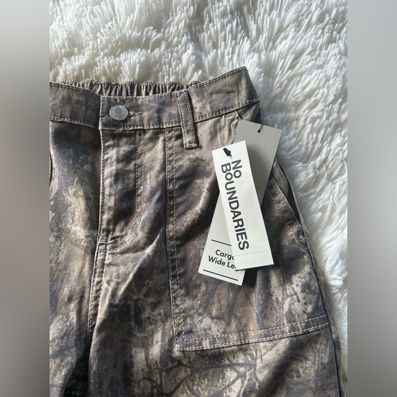 No Boundaries | Camo Wide Leg Cargo Pants - Picture 9 of 12